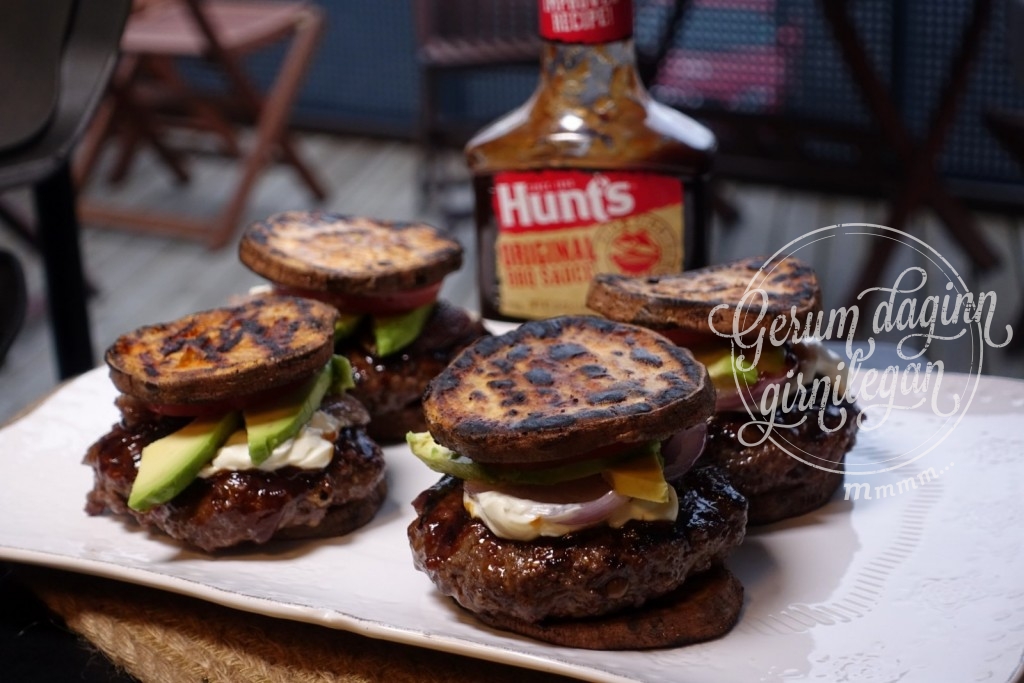 Grillaður hamborgari með sætri kartöflu