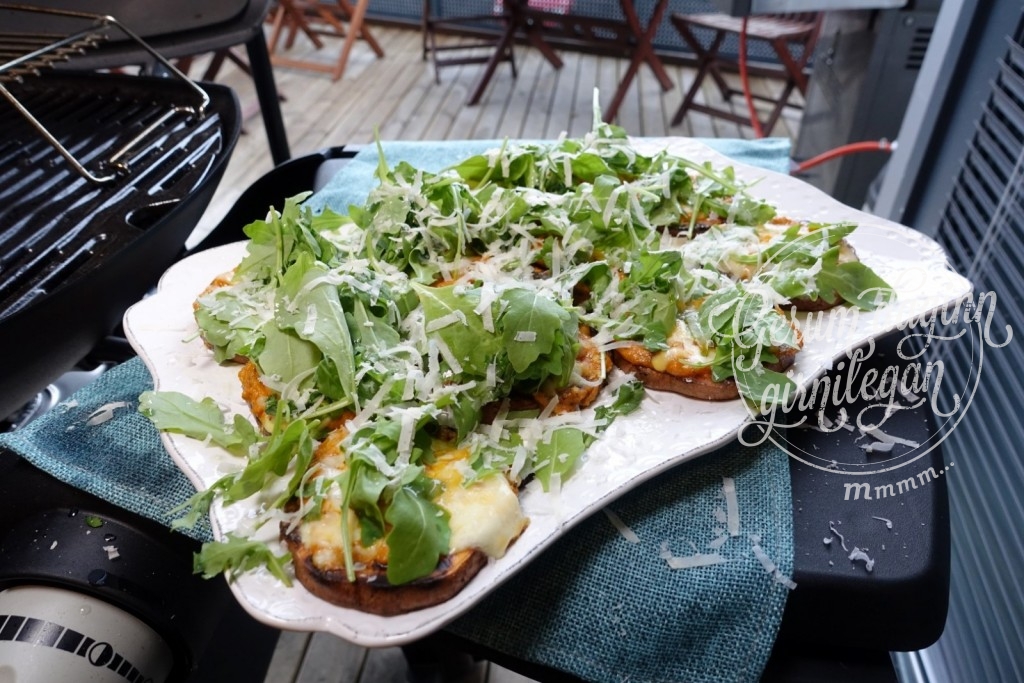 Sæt kartafla með Tomato & Ricotta pestó og osti