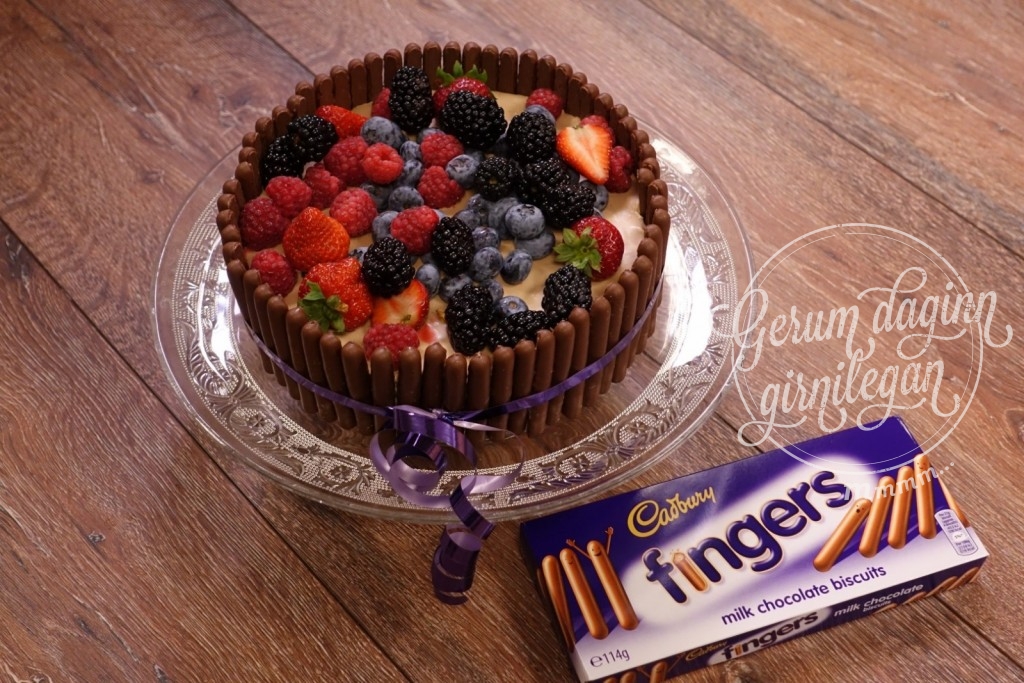 Cadbury fingers ostakaka