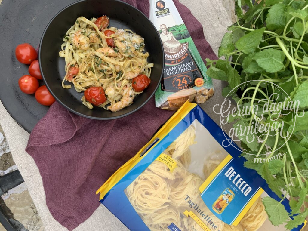 Pasta með grilluðum pestó tígrisrækjum