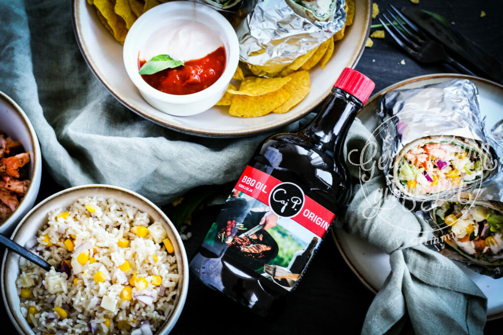 Geggjaður burrito með marineraðri bleikju, fetaosti og grjónum