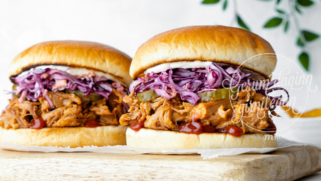 Pulled pork borgarar með frönskum og spicy majó
