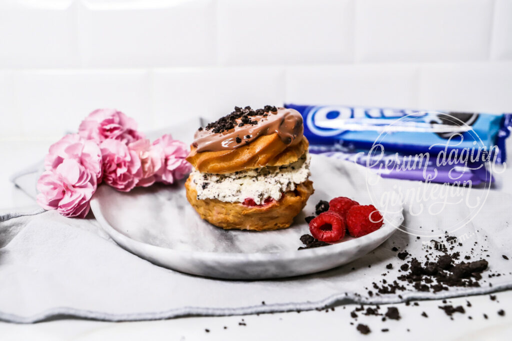 Bolla með Oreo, hindberjum og súkkulaði