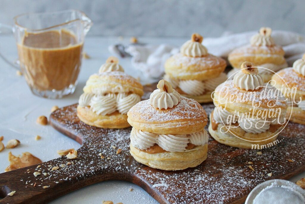 Vegan Paris-Brest bollur með pralíni og vanillurjómakremi