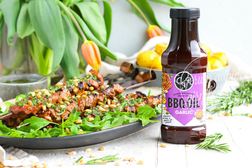Kryddlegin nautaspjót með chimichurri